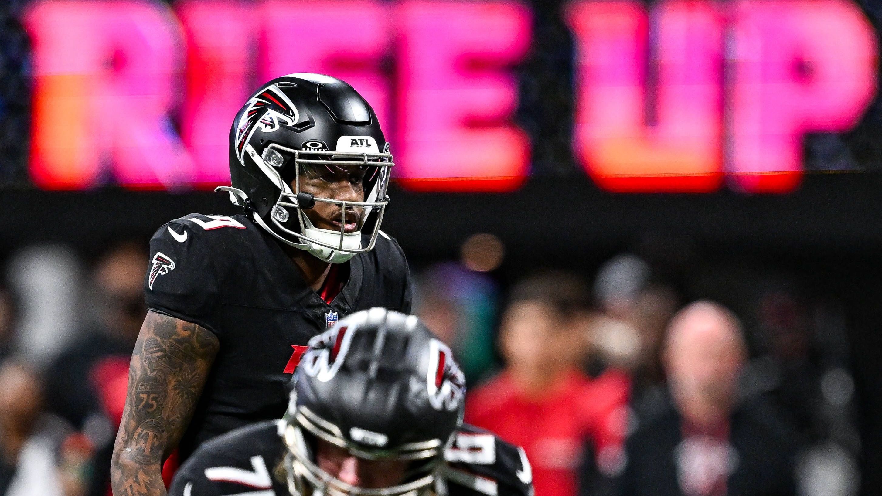 Er warf für 775 Yards, drei Touchdowns und drei Interceptions bei einem QB-Rating von 78,9. Doch seine drei Einsätze als Starter reichten, um für die Falcons "das Licht am Ende des Tunnels" (Coach Raheem Morris) zu sein. Er gab einen Vorgeschmack auf seine Explosivität und die Fähigkeit für entscheidende Plays, deutete an, dass da noch mehr kommen kann. Ein vielversprechender Start in seine NFL-Karriere, er soll deshalb Starter bleiben. <strong><em>ran</em>-Note: 3</strong>