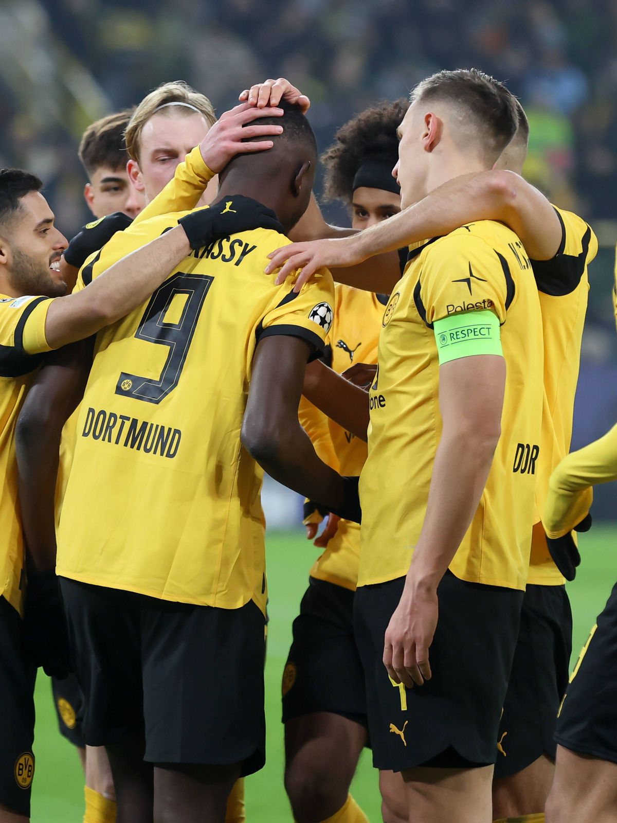 Torjubel zum 2:0 durch Serhou Guirassy (Borussia Dortmund) GER, Borussia Dortmund gegen FC Villarreal, Fussball, Champions League, 5.Spieltag, Spielzeit 2025 2026, 25.11.2025 DFL REGULATIONS PROHIB...