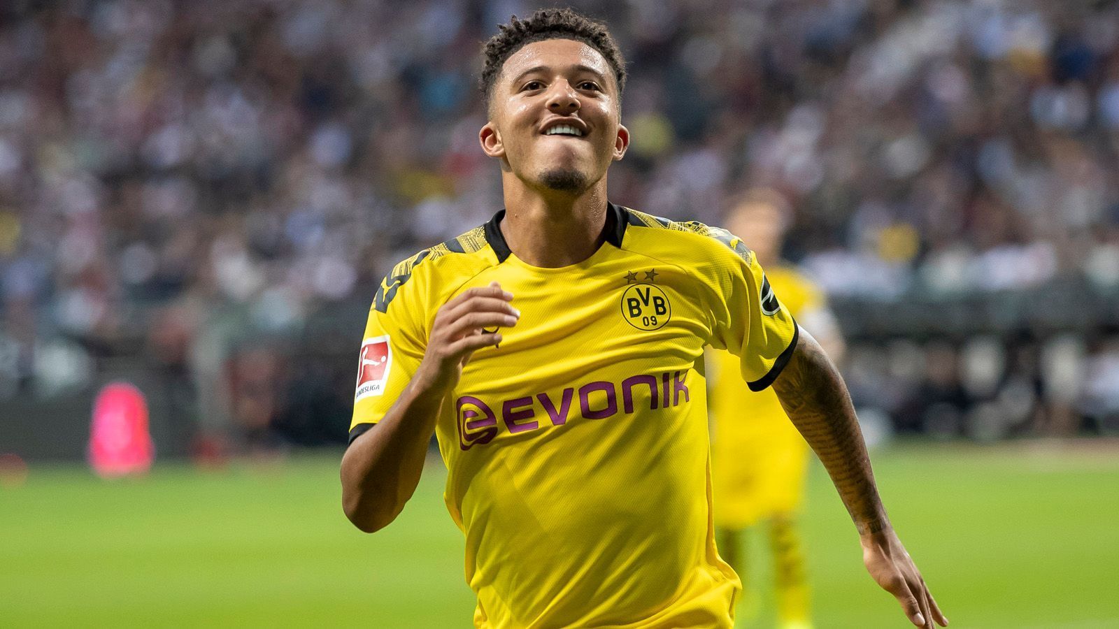 
                <strong>Jadon Sancho, England </strong><br>
                Alter: 19 Jahre (*25.03.2000)Gesamtstärke: 84Verein: Borussia DortmundPosition: Außenstürmer
              