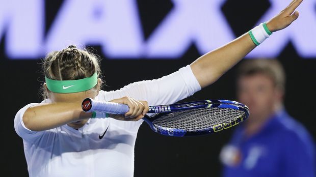 
                <strong>Viktoria Azarenka</strong><br>
                Viktoria Azarenka bringt den Dab Dance schließlich in die Tennis-Welt. Nach ihrem Erstrundensieg bei den Australian Open verbeugt sich die Weißrussin in der Dab-Pose.
              