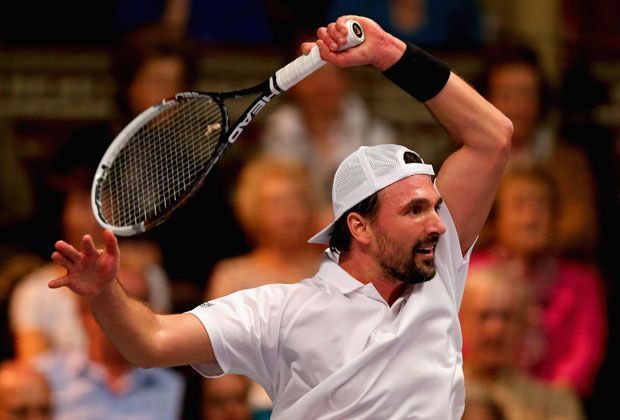 
                <strong>Goran Ivanisevic (Team Dubai)</strong><br>
                Der Wimbledon-Sieger des Jahres 2001 und ehemalige Aufschlag-Riese aus Kroatien, Goran Ivanisevic, soll das "Team Dubai" schlagkräftig unterstützen.
              