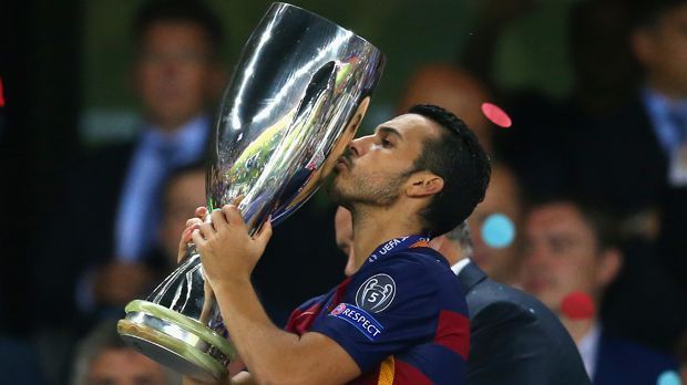 
                <strong>Pedro und die 115. Minute</strong><br>
                2009 schoss Pedro gegen Schachtjor Donezk sein erstes Tor im UEFA Supercup. In der Partie gegen den FC Sevilla erzielte er nun seinen zweiten Wettbewebs-Treffer. Kurios: Beide Male fiel Pedros Treffer in der Verlängerung. Beide Male traf er in der 115. Spielminute. Und beide Male ging "Barca" danach als Sieger vom Platz.
              