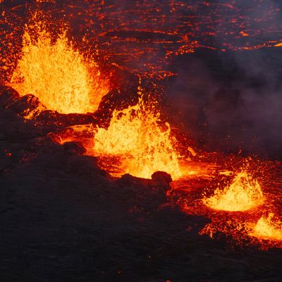 Der Vulkanausbruch auf Island könnte Expert:innen zufolge noch Wochen oder Monate andauern.