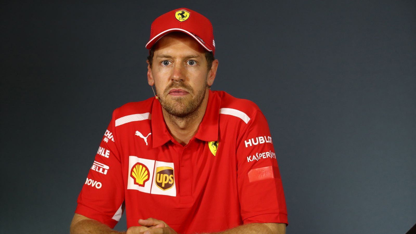 
                <strong>Abschied oder Angriff: Wie geht es für Sebastian Vettel weiter?</strong><br>
                Anders war es in der Pressekonferenz, als er einen längeren Monolog zur Situation der Formel 1 hielt. Ja, auch das war emotional, aber ohne sich davon leiten oder beeinflussen zu lassen. Es war bedacht, ehrlich. Das war Vettel pur, der Racer Vettel, der Fan, der da aus ihm sprach. Eindringlich. Mahnend.
              