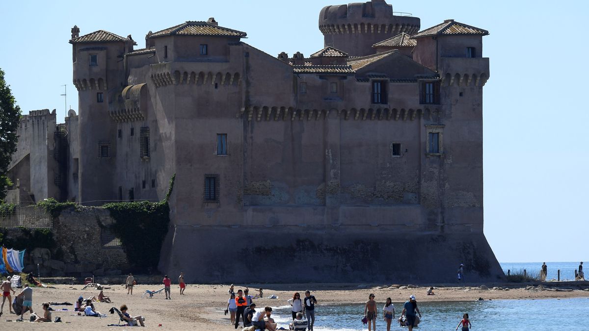 Berühmtes Bauwerk am Strand in der Nähe von Ladispoli: Die Burg Castello Odescalchi