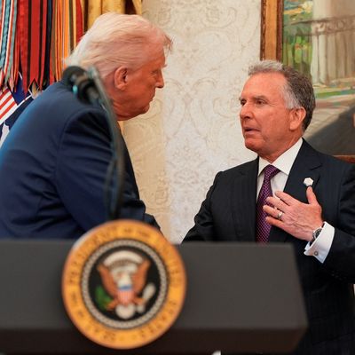 Der Sondergesandte von US-Präsident Donald Trump, Steve Witkoff, sorgt oftmals für diplomatisches Kopfschütteln - seinen Chef stört das aber nicht. 
