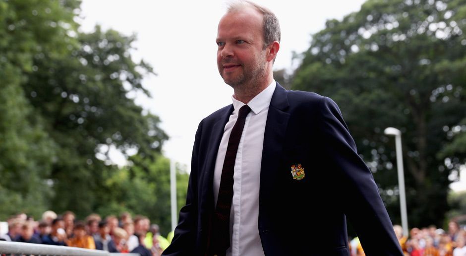 
                <strong>Platz 8: Ed Woodward</strong><br>
                Platz 8: Ed Woodward (Geschäftsführer Manchester United)
              