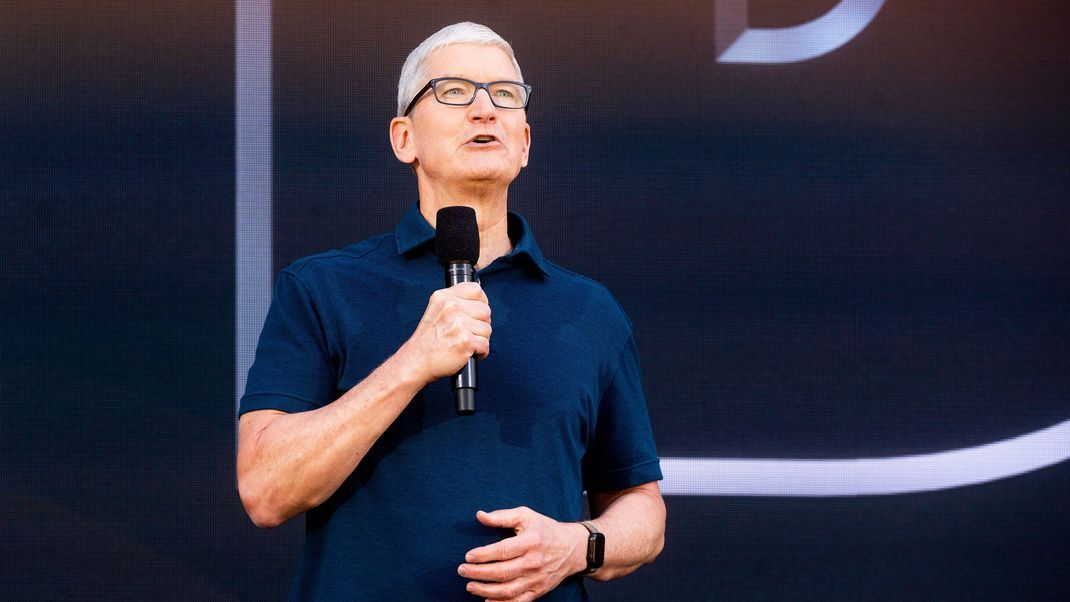 Tim Cook, CEO von Apple, nimmt für das Jahr 2023 eine Gehaltskürzung von 40 Prozent in Kauf.