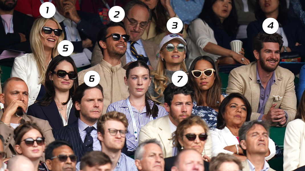 Hohe Promidichte auf der Tribüne von Wimbledon: Erkennst du die sieben Stars?