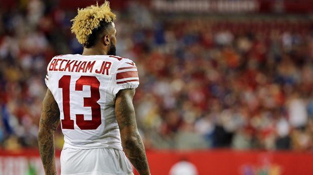 
                <strong>Odell Beckham jr.</strong><br>
                Odell Beckham Jr.: Der Superstar der New York Giants hatte in der laufenden Saison auch schon einen Fehltritt - im wahrsten Sinne des Wortes. Weil er gegen die Buffalo Bills Gegenspieler getreten und geschlagen haben soll, wurde er von der NFL bestraft. Der Star-Receiver musste 8.681 Dollar bezahlen.
              