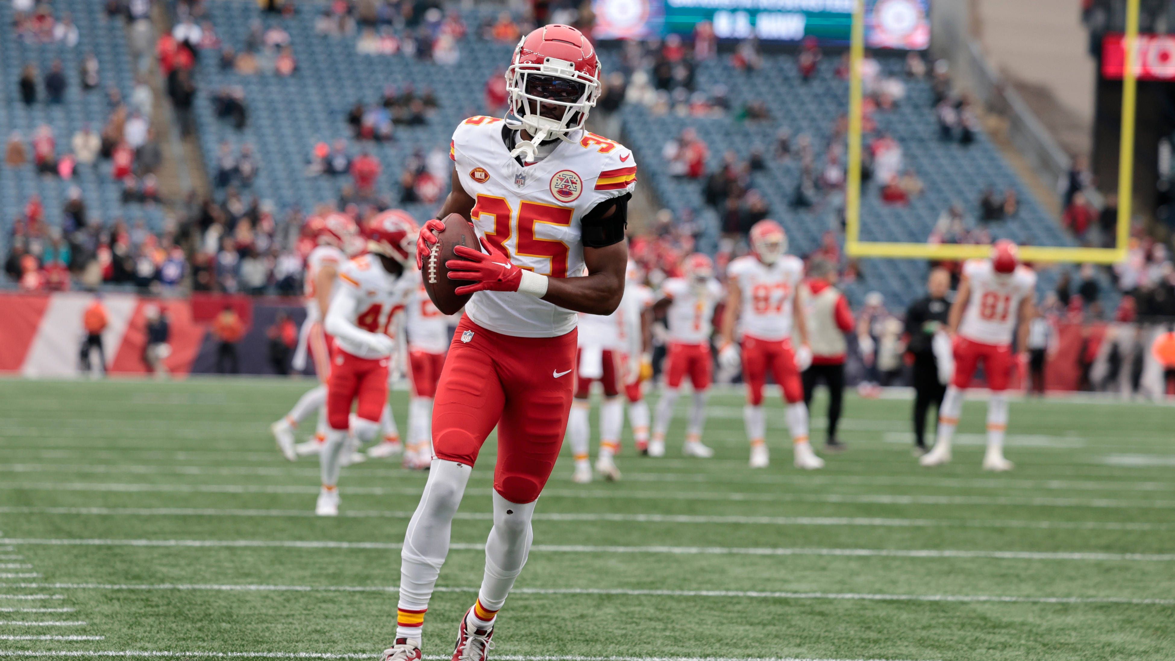 <strong>Kansas City Chiefs: Jaylen Watson (Cornerback)</strong><br>Der Trade von L'Jarius Sneed zu den Titans schwächt das Backfield der Chiefs, gibt Jaylen Watson aber die Chance, im dritten Jahr durchzustarten. In der Vorsaison war er schon Teil der Rotation, nun dürfte der nächste Schritt folgen. Er tritt allerdings in große Fußstapfen