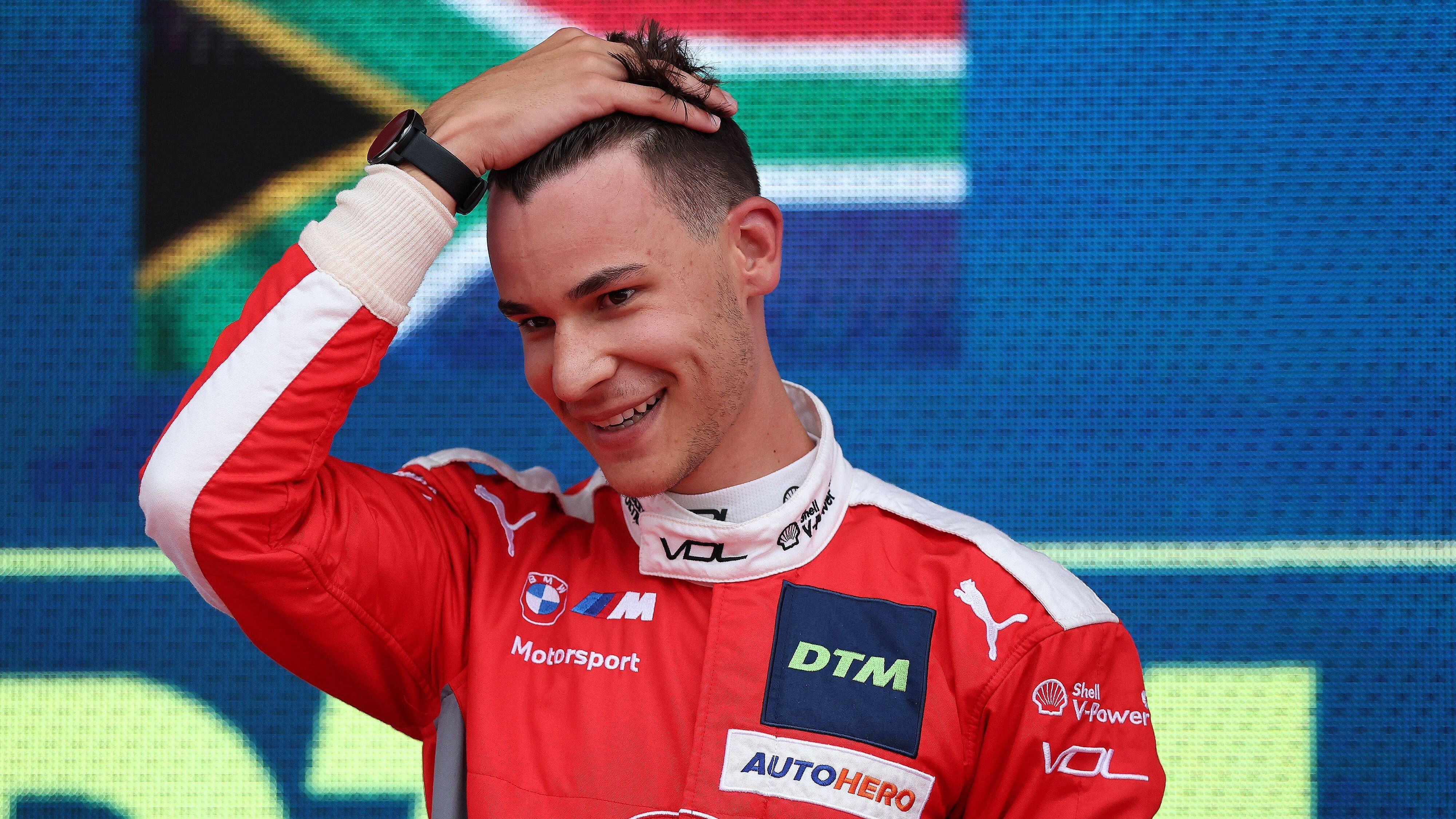<strong></strong><strong>2022: Sheldon van der Linde (BMW)</strong><br><strong>Platz: 1</strong> (11 Punkte auf Platz 2)<br>Der hieß Sheldon van der Linde. Als erster Südafrikaner sicherte sich der BMW-Pilot den Titel. Auf Platz zwei fuhr Lucas Auer, Rückkehrer Rene Rast wurde Dritter.