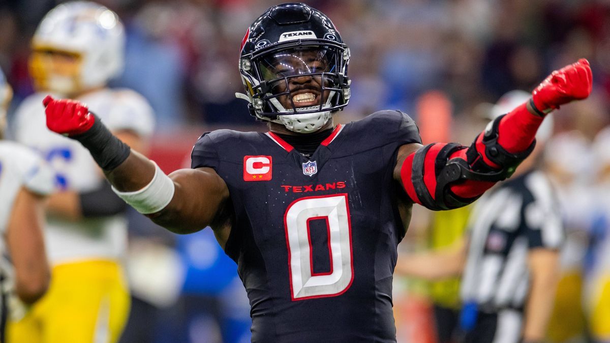 January 11, 2025: Houston Texans linebacker Azeez Al-Shaair (0) celebrates a defensive stop during a playoff game between the Los Angeles Chargers and the Houston Texans in Houston, TX. .. CSM Hous...