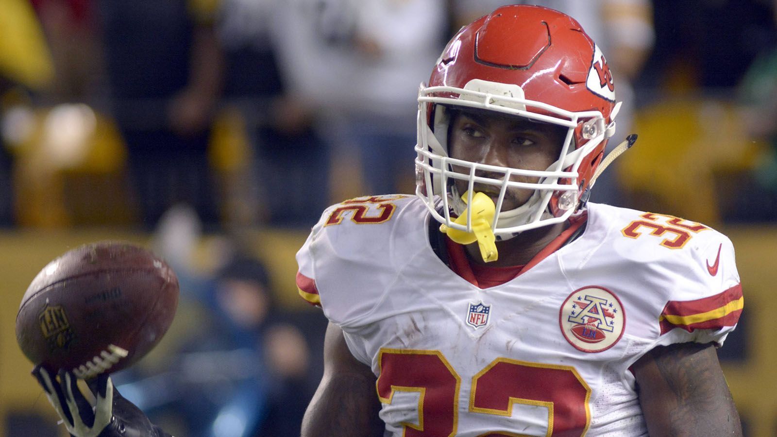 
                <strong>Spencer Ware (Kansas City Chiefs)</strong><br>
                Der Running Back gewann in der Saison 2013 mit den Seattle Seahawks den Super Bowl 48. An seiner Seite damals, der heutige 49ers-Cornerback Richard Sherman.
              