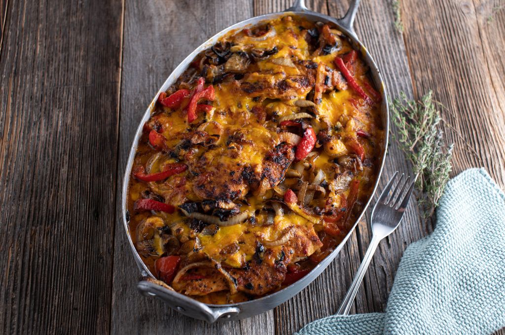 Low-Carb-Paprika-Auflauf: Das einfache Rezept mit Hühnchen zum Genießen ...