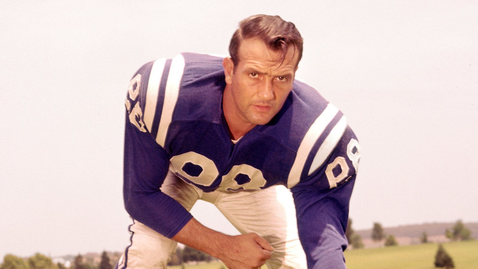 <strong>89: Gino Marchetti<br></strong>Teams: Dallas Texans, Baltimore Colts<br>Position: Defensive End<br>Erfolge: Pro Football Hall of Famer, zweimaliger NFL-Champion, siebenmaliger First Team All-Pro, elfmaliger Pro Bowler<br>Honorable Mention: Mike Ditka