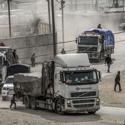 Lastwagen mit Hilfsgütern in Gaza