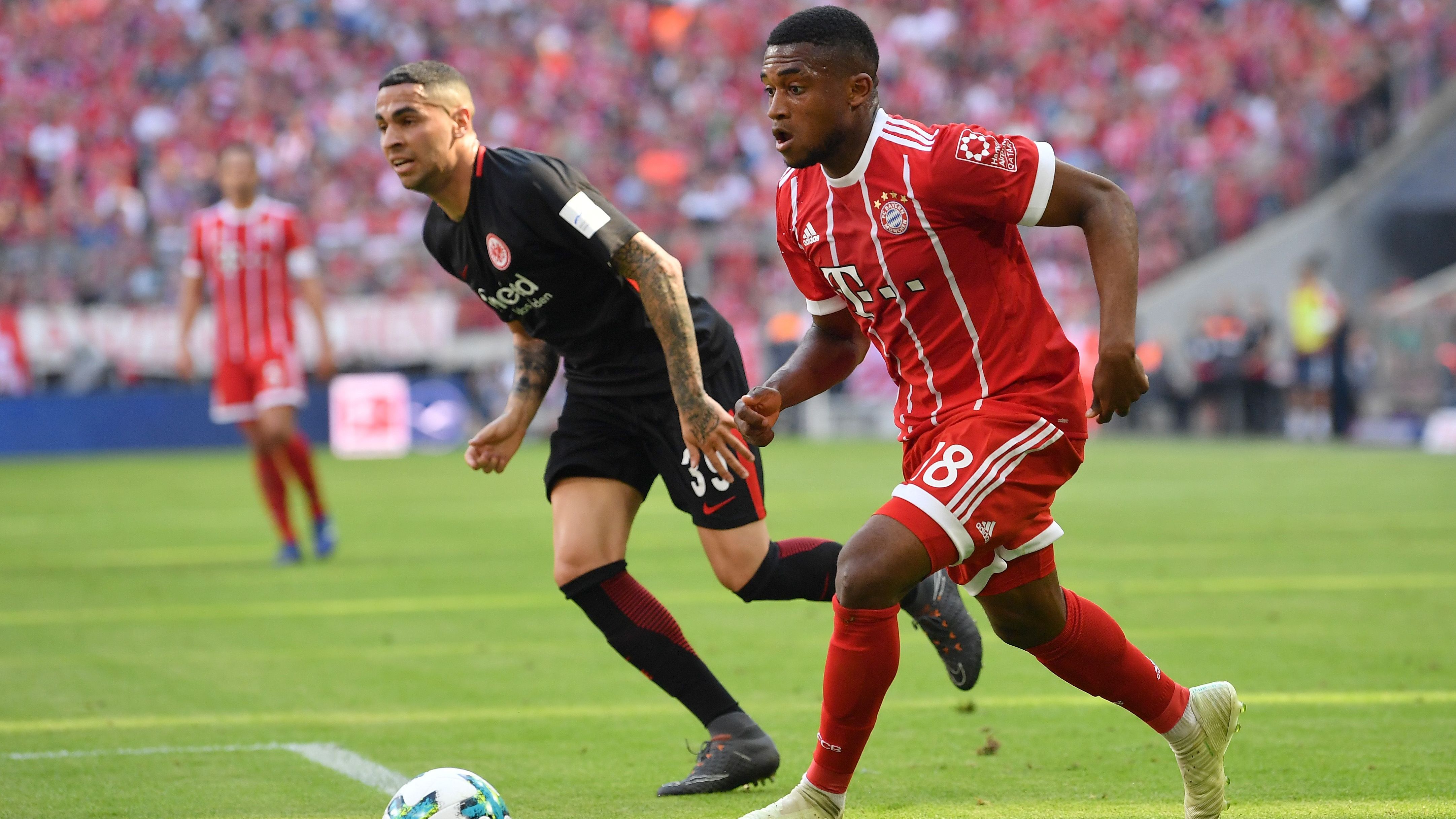 <strong>Platz 15: Franck Evina</strong><br><strong>Alter beim Pflichtspiel-Debüt:</strong>&nbsp;17 Jahre, neun Monate, 23 Tage<br><strong>Begegnung:</strong> FC Bayern München - Eintracht Frankfurt 4:1 (28. April 2018, Bundesliga)