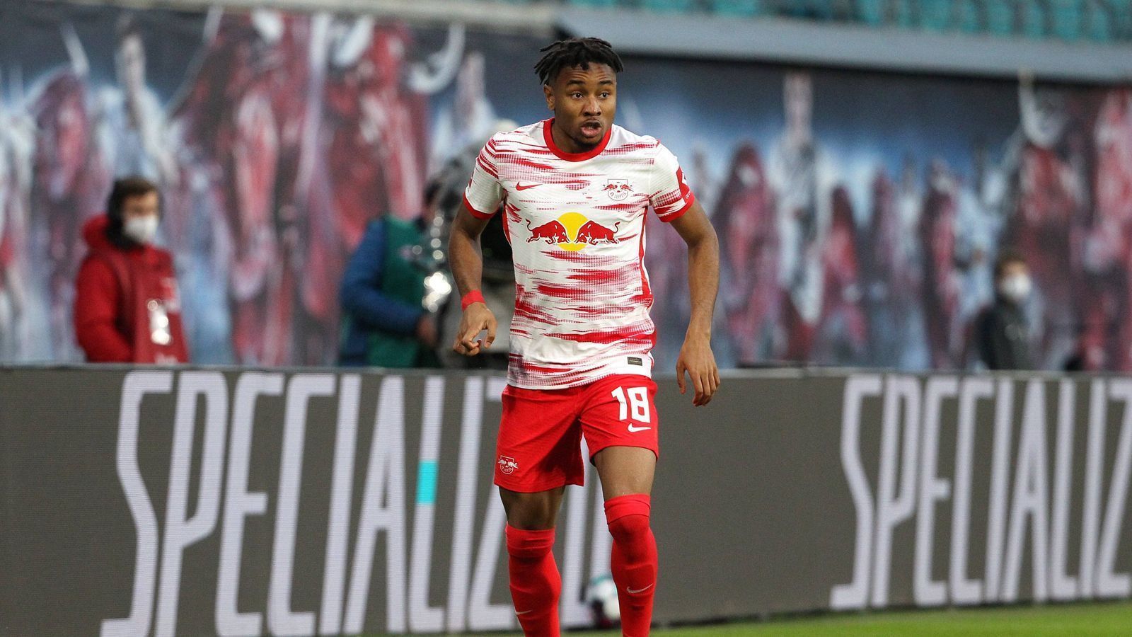 
                <strong>Platz 3 (geteilt): Christopher Nkunku</strong><br>
                &#x2022; Verein: RB Leipzig<br>&#x2022; Marktwertentwicklung: keine<br>&#x2022; Marktwert: 80 Millionen Euro<br>
              