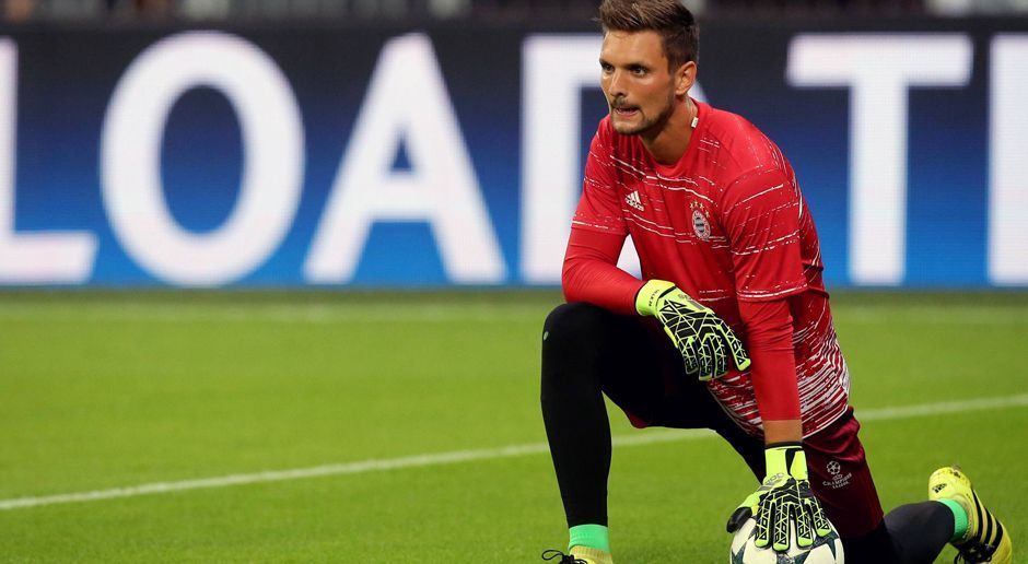 
                <strong>Sven Ulreich</strong><br>
                Sven Ulreich: Verschätzt sich in der neunten Minute völlig bei einem langen Ball und hat Glück, dass Bernat auf der Linie zur Stelle ist. Dafür später zweimal gut im Herauslaufen. Bei den Gegentoren ist Ulreich machtlos. ran-Note: 3-
              