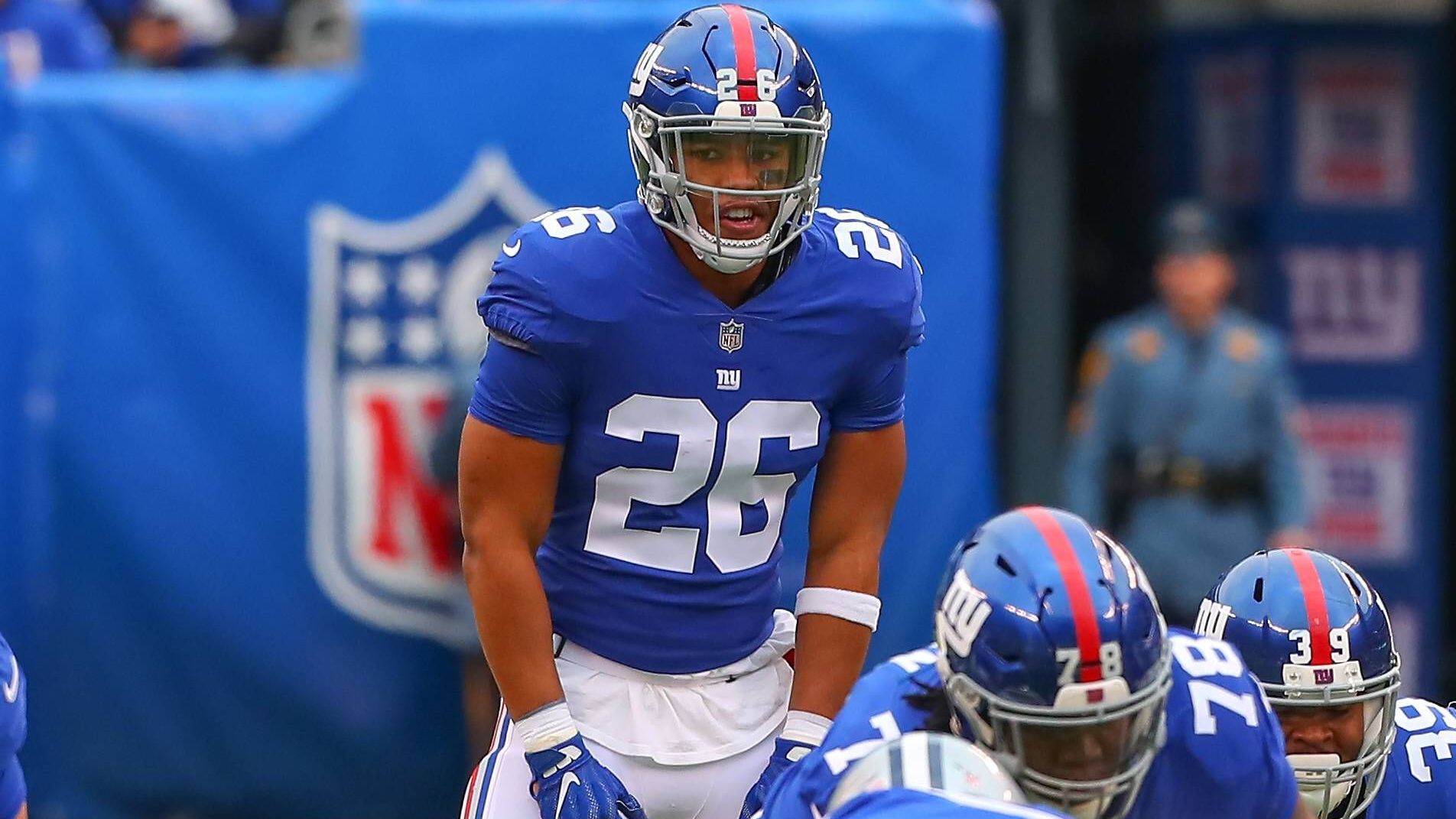 <strong>2. Platz:	Saquon Barkley (2018, New York Giants)</strong><br>Mit mehr als 2.000 Yards aus dem Laufspiel heraus und 15 Touchdowns hat er eine seltene Athletik und Vielseitigkeit an den Tag gelegt.