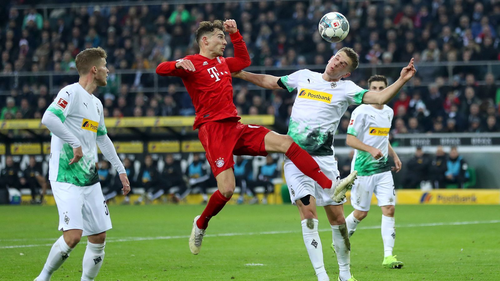 
                <strong>Leon Goretzka (FC Bayern München)</strong><br>
                Auf der Acht mit viel Offensivdrang und guter Übersicht, allerdings zu vielen verlorenen Zweikämpfen. Hätte kurz vor der Pause für die Führung sorgen können, als er eine Müller-Flanke in den Strafraum nur knapp über die Latte köpft. Beim 1:1 durch Bensebaini zu weit weg von seinem Gegenspieler und dadurch mit Schuld am Gegentor. Bringt in der Folge nicht mehr zu viel zustande. ran-Note: 4
              