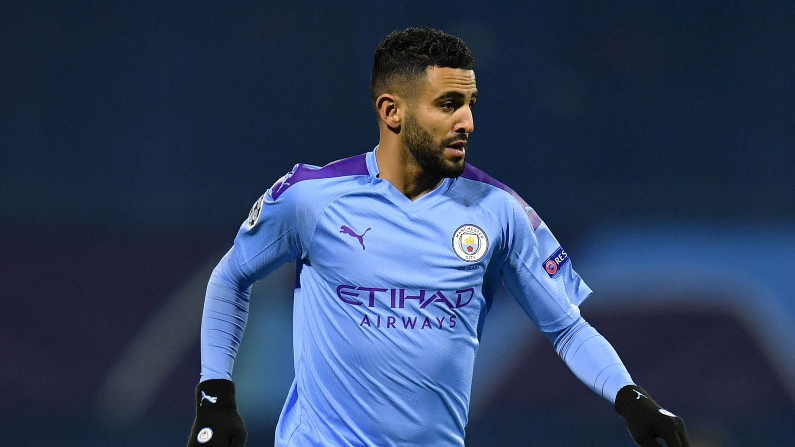 
                <strong>Riyad Mahrez</strong><br>
                Er wird nach 56 Minuten für Fernandinho eingewechselt, um mehr Präsenz im gegnerischen Drittel zu haben. Er ist sofort präsent, bereitet einen Torschuss vor, kann danach allerdings trotz seiner Passsicherheit kaum Impulse setzen. ran-Note: 4
              