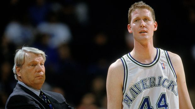 
                <strong>Shawn Bradley</strong><br>
                Shawn Bradley (von 1993 bis 2005 - Philadelphia 76ers, New Jersey Nets, Dallas Mavericks)Draft: 1993, 2. Stelle von den Philadelphia 76ersSpiele: 832 SpielePunkteschnitt: 8,1 pro SpielPlayoff-Spiele: 43Punkteschnitt: 3,0 pro Spiel
              