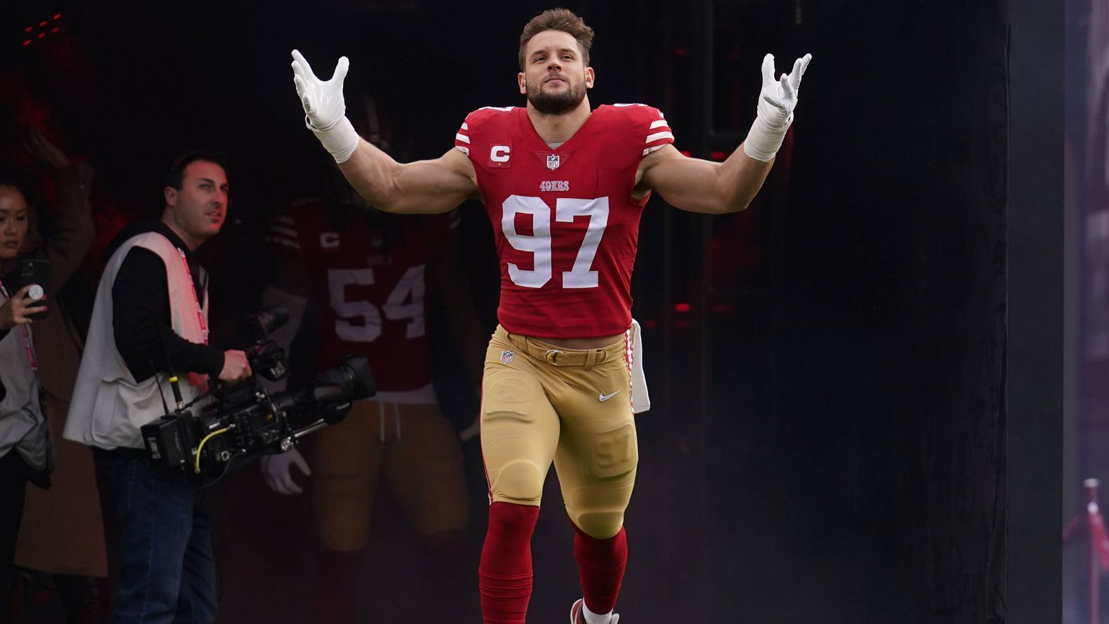 
                <strong>Nick Bosa</strong><br>
                Position: Edge RusherTeam: San Francisco 49ers 
              