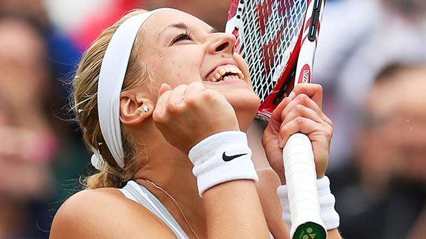 
                <strong>Lisicki fertigt Kanepi ab</strong><br>
                Auch nach dem Viertelfinale gegen Kaia Kanepi gab es Grund zum Jubeln: Lisicki stand nach dem 6:3. 6:3-Erfolg zum zweiten Mal nach 2011 im Halbfinale von Wimbledon
              