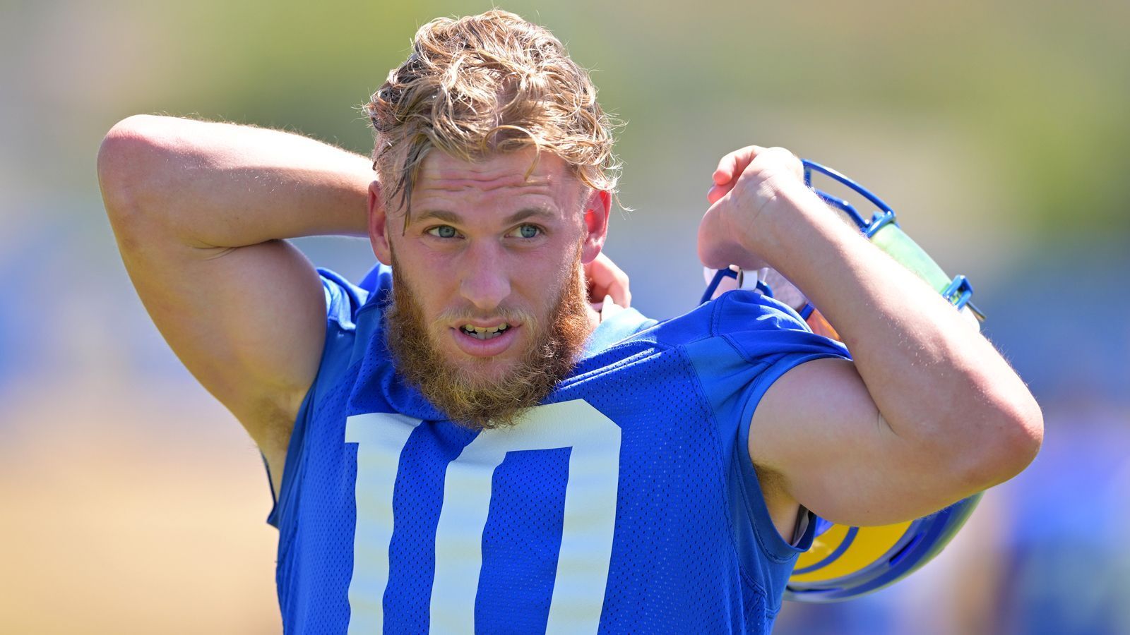 
                <strong>Cooper Kupp</strong><br>
                &#x2022; <strong>Rating</strong>: 98<br>&#x2022; <strong>Team</strong>: Los Angeles Rams<br>&#x2022; <strong>Key Stats</strong>: Catching: 99 - Awareness: 99 - Stamina: 99<br>
              