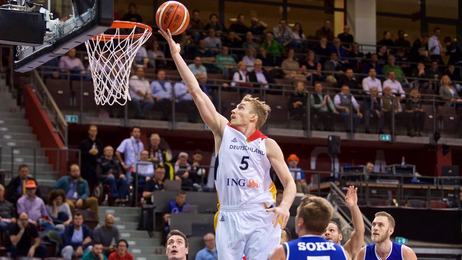 
                <strong>Niels Giffey</strong><br>
                Aktueller Klub: ALBA Berlin (Bundesliga)Anzahl Länderspiele: 65Position: Forward
              