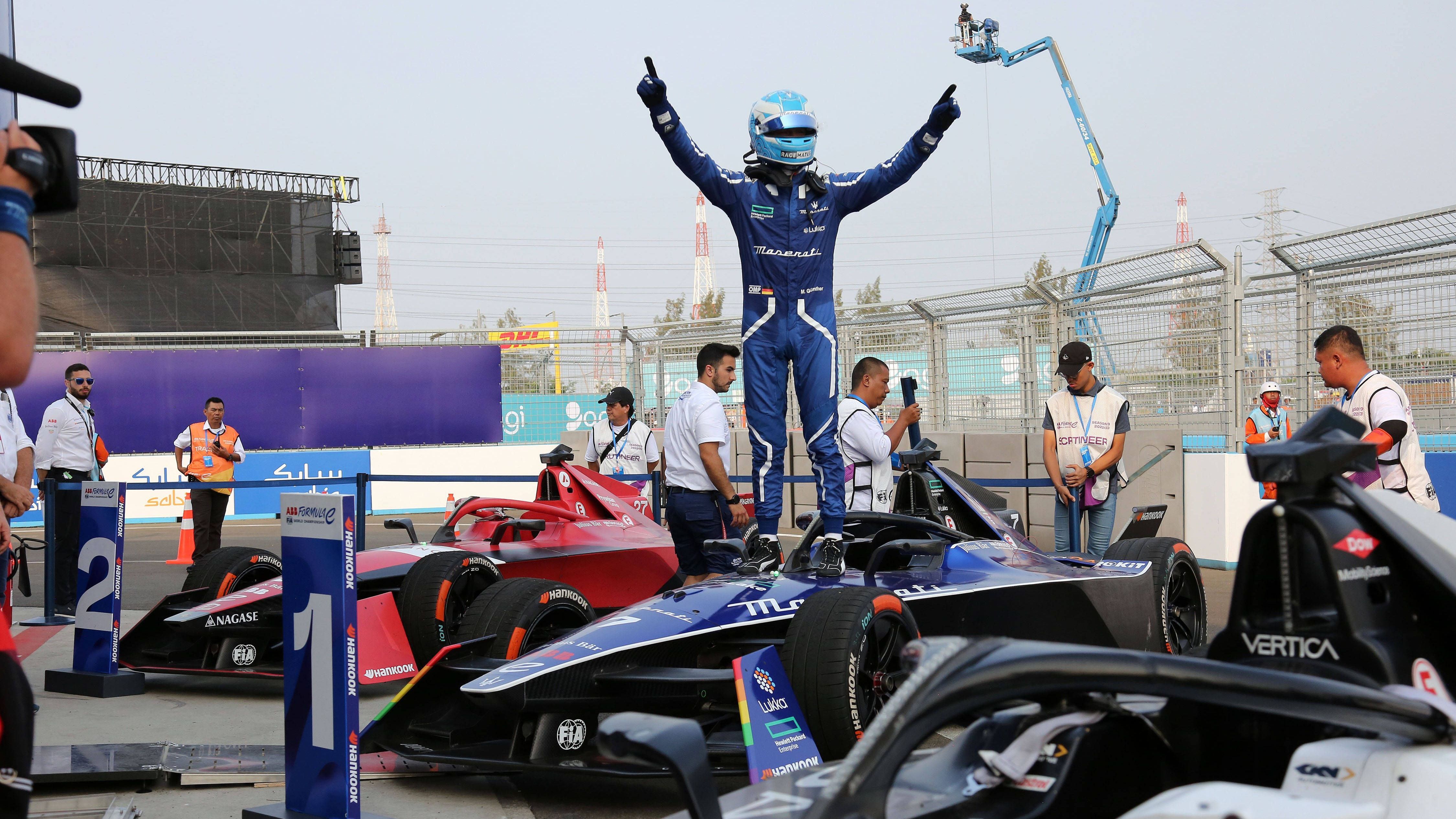 <strong>Maximilian Günther (Maserati)</strong><br>Nichtsdestotrotz kann der Deutsche auf seine bislang stärkste Saison in der Formel E zurückblicken: Viermal bestieg er das Podium, beim 1. E-Prix von Indonesien in Jakarta schaffte es Günther sogar als Sieger auf die oberste Stufe. Nach einem schwierigen Start sammelte er vor allem in der zweiten Saisonhälfte fleißig Punkte und beendete die Saison damit als Siebter in der Fahrerwertung mit starken 101 Punkten.