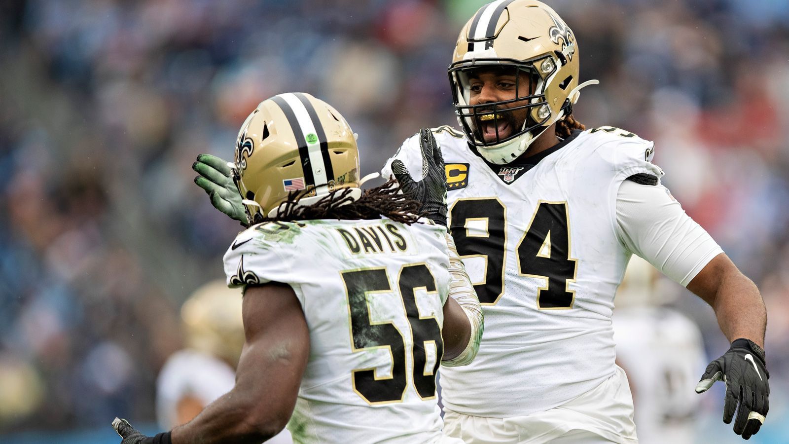 
                <strong>Platz 7: New Orleans Saints</strong><br>
                Dank der starken Offense fliegt die Defense der New Orleans Saints regelmäßig unter dem Radar, dabei sind die Saints durch die Bank weg überdurchschnittlich aufgestellt. Der starke Pass Rush um Cam Jordan und Marcus Davenport wird von einem gesunden Sheldon Rankins und Drittrunden-Pick Zack Baun verstärkt. Mit Demario Davis hat New Orleans einen Spieler im Kader, der wie kaum ein anderer Middle Linebacker in der NFL große Stärken beim blitzen hat. Die ohnehin gute Secondary wird von Routinier Malcolm Jenkins zur neuen Saison verstärkt. Die Saints haben in der gesamten Defense kaum Schwachstellen.
              