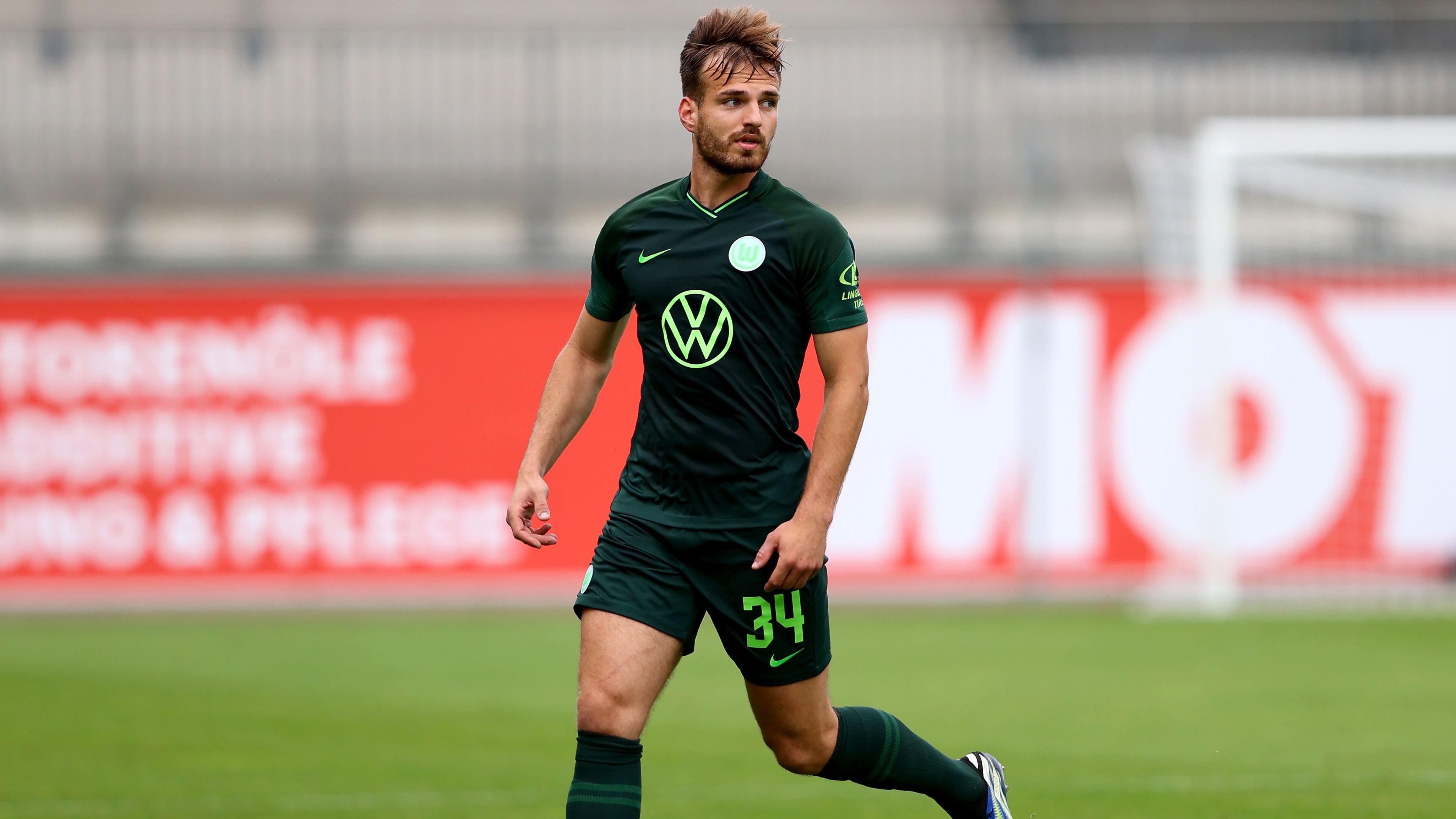 
                <strong>FIX: Marin Pongracic vom VfL Wolfsburg zu Borussia Dortmund</strong><br>
                Borussia Dortmund hat etwas überraschend Innenverteidiger Marin Pongracic vom VfL Wolfsburg per Leihe für eine Saison verpflichtet. Wie die "Bild" berichtet, sicherte sich der BVB zusätzlich eine Kaufoption im Bereich von 12 bis 13 Millionen Euro für den 23-Jährigen. Die Borussen reagieren damit auf die akute Verletztenmisere in der Innenverteidigung. Derzeit fallen Mats Hummels, Dan-Axel Zagadou und Neuzugang Soumaila Coulibaly verletzt aus. Der neue BVB-Trainer Marco Rose verhalf Pongracic bei RB Salzburg einst zu seinem Debüt.
              