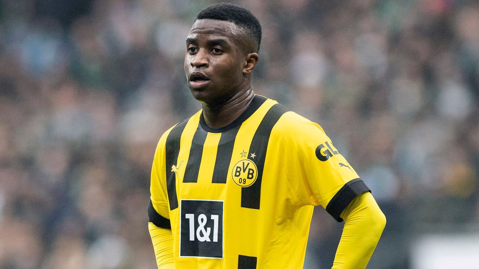 
                <strong>Youssoufa Moukoko (Borussia Dortmund)</strong><br>
                Auch Moukoko wird von der Bayern-Abwehr kaltgestellt und entwickelt keine Torgefahr. ran-Note: 4
              