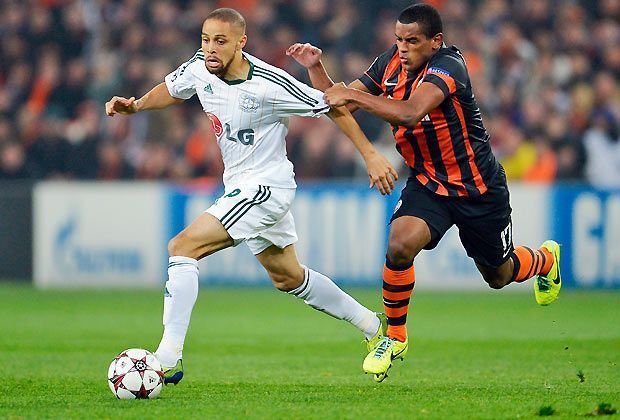 
                <strong>Schachtjor Donezk - Bayer Leverkusen 0:0</strong><br>
                Mit einem Sieg in Donezk kann Bayer Leverkusen die Tür zum Achtelfinale weit aufstoßen. Doch in den ersten 45 Minuten dominieren nur die Gastgeber...
              