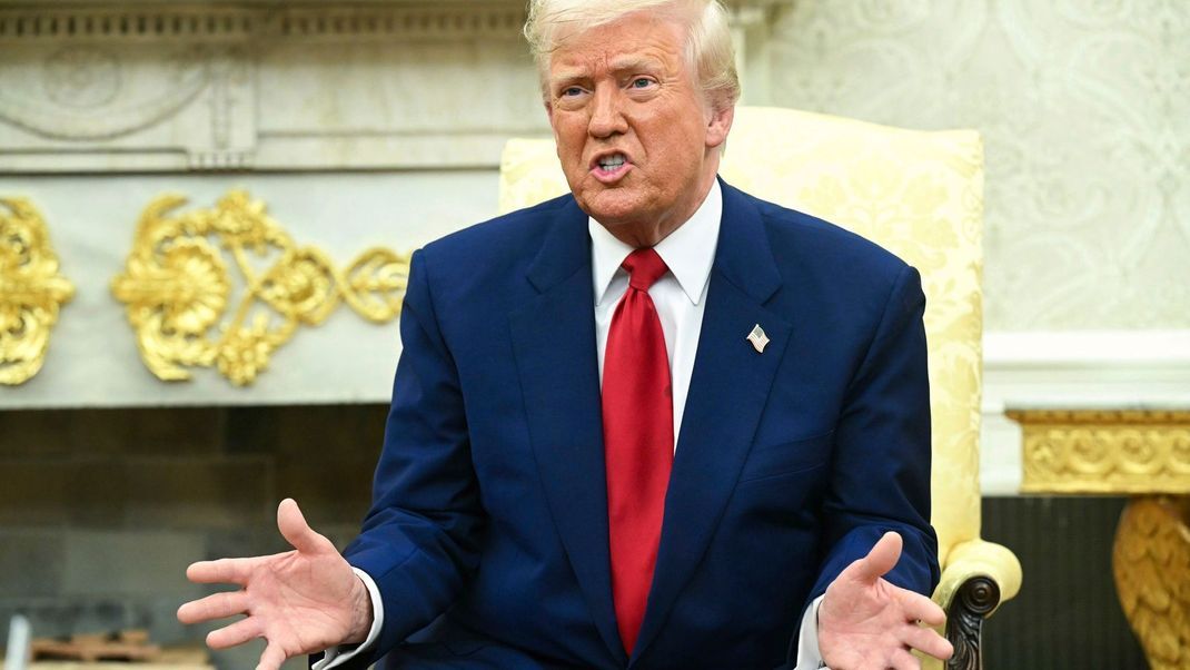 Die Zölle bleiben, sagt US-Präsident Trump. Doch für Autohersteller könnte es eine Ausnahmeregelung geben.