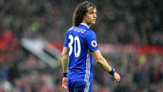 
                <strong>Innenverteidiger</strong><br>
                David Luiz (FC Chelsea)
              