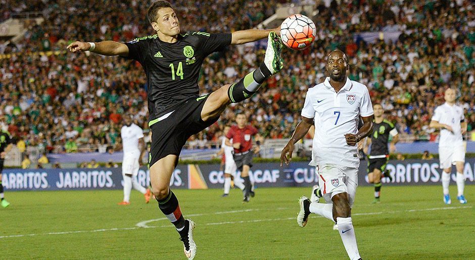 
                <strong>USA gegen Mexiko</strong><br>
                ... ist das Spiel ohnehin sehr wichtig. Mexiko und die USA gelten in der WM-Qualifikation für Russland 2018 als Favoriten in ihrer Gruppe, müssen sich allerdings auch gegen Honduras, Costa Rica, Panama und Trinidad und Tobago durchsetzen. Im Oktober 2015 besiegte Mexiko die USA in Pasadena, Kalifornien, mit 3:2 nach Verlängerung und qualifizierte sich dadurch für den Confed-Cup 2017. ran.de präsentiert weitere brisante Länderspiel-Duelle, die USA sind dabei ein weiteres Mal vertreten ...
              