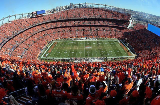 
                <strong>AFC Championship Game: Denver Broncos - New England Patriots</strong><br>
                Was für eine atemberaubende Kulisse: Das Sports Authority Field in Denver kurz vor dem mit Spannung erwarteten Kick off.
              