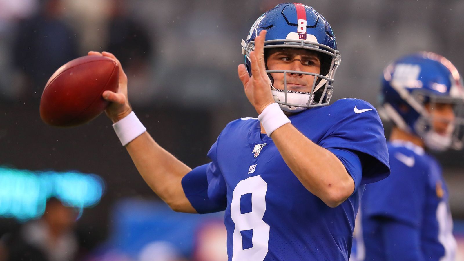 
                <strong>19. Daniel Jones</strong><br>
                - Team: New York Giants- Position: Quarterback
              