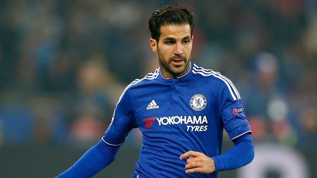 
                <strong>Cesc Fabregas</strong><br>
                Offensives Mittelfeld: Cesc Fabregas (FC Chelsea). Beide spielten schon in der berüchtigten La Masia, der Jugendabteilung der Katalanen, zusammen.  Auch wenn sich ihre Wege inzwischen wieder getrennt haben, erinnert sich Pique an die Qualitäten des Mittelfeldspielers.
              