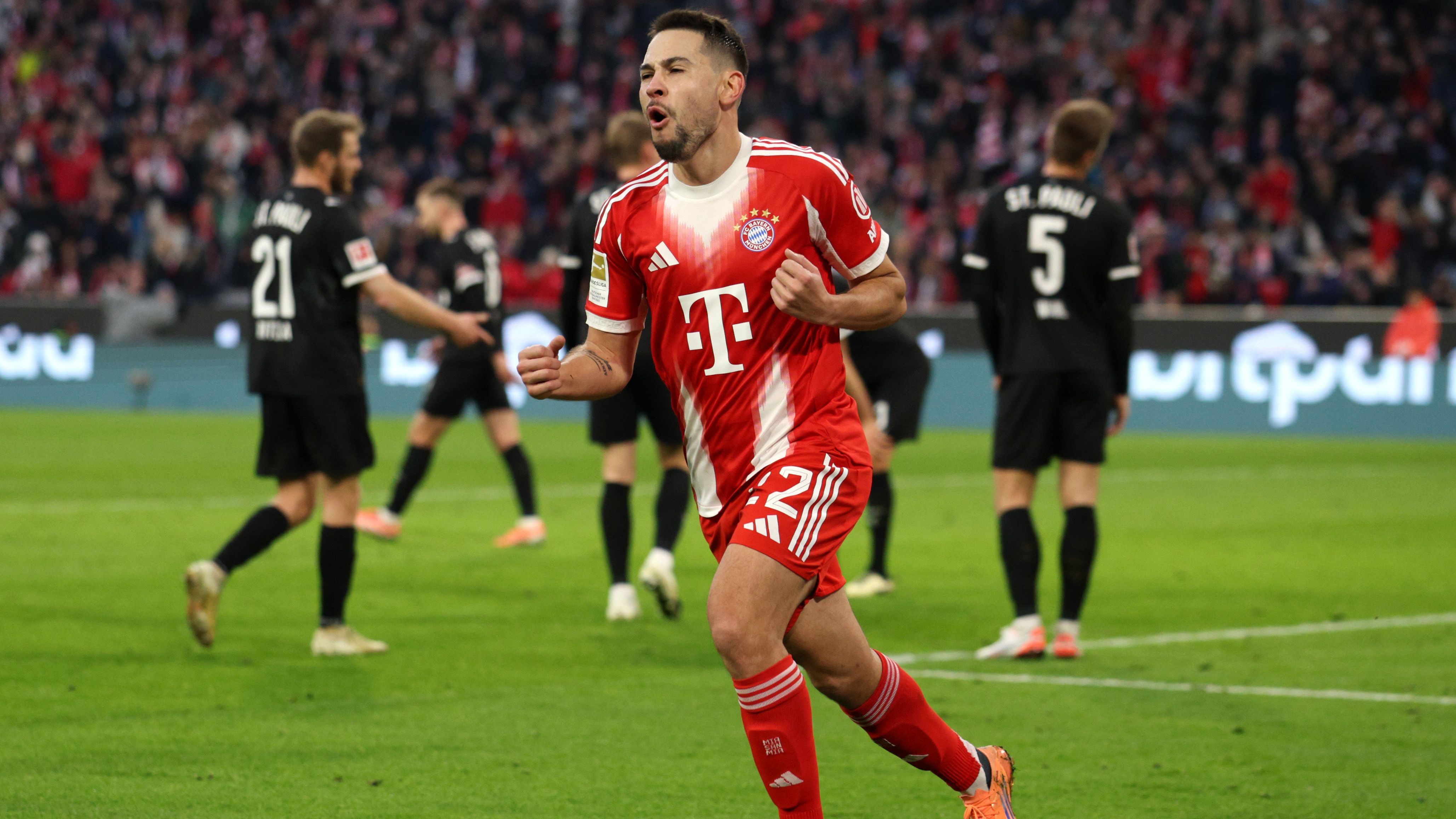 <strong><em>Raphael Guerreiro (FC Bayern München)</em></strong><br><em>Der von Jose Mourinho trainierte Klub Benfica Lissabon erwägt laut "A Bola" wohl die Verpflichtung von Bayern-Profi Raphael Guerreiro. Demnach denken die Portugiesen wohl darüber nach, den Europameister von 2016 im Januar nach Lissabon zu lotsen. Guerreiros Vertrag läuft im Sommer 2026 aus, allerdings soll Bayern-Coach Vincent Kompany den flexibel einsetzbaren Profi wohl sehr schätzen, obwohl er kein Stammspieler in München ist. Dies macht einen Abgang vor dem Saisonende daher eher unwahrscheinlicher.</em>