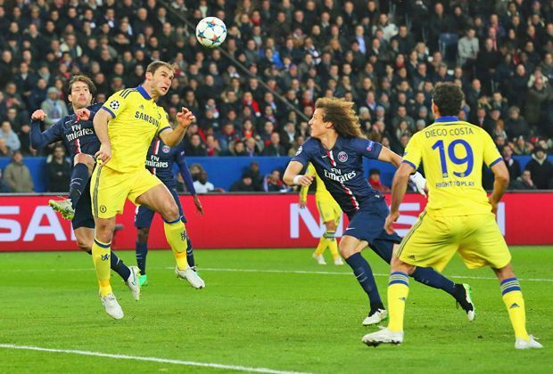 
                <strong>Branislav Ivanovic gegen Paris Saint-Germain (Achtelfinale)</strong><br>
                Im Achtelfinal-Hinspiel des FC Chelsea in Paris sorgt der Verteidiger mit seinem wuchtigen Kopfball für die 1:0-Führung (Endstand 1:1).
              