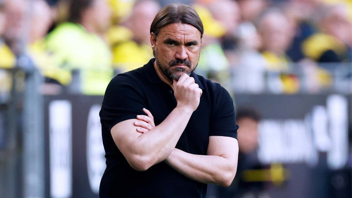 
                <strong>Verlierer: Daniel Farke</strong><br>
                Meist hagelt es Tore, wenn die beiden Borussias der Bundesliga aufeinander treffen. Aber das von den sieben Treffern in dieser Partie stolze fünf im Gladbacher Kasten landeten, war dann doch eine Überraschung. Daniel Farkes Mannschaft ließ sich überrumpeln. Nach Abpfiff meckerte der Trainer dann gegen seine Spieler, schob die Schuld quasi alleine auf seine Mannschaft. Sein Trainerstuhl wackelt gewaltig. 
              