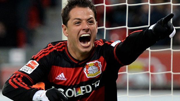 
                <strong>Javier Hernandez (Bayer Leverkusen)</strong><br>
                Stürmer: Javier Hernandez (Bayer Leverkusen). "Chicharito" ist nach kurzer Anlaufphase in der Bundesliga angekommen. Mit elf Toren in 14 Spielen ist der Mexikaner der beste Stürmer den Leverkusen in den vergangenen Jahren gesehen hat. Dabei macht "die kleine Erbse" häufig den Unterschied, auch wenn die Werkself eher einen müden Nachmittag erwischt. Definitiv eine Bereicherung für die Bundesliga. 
              