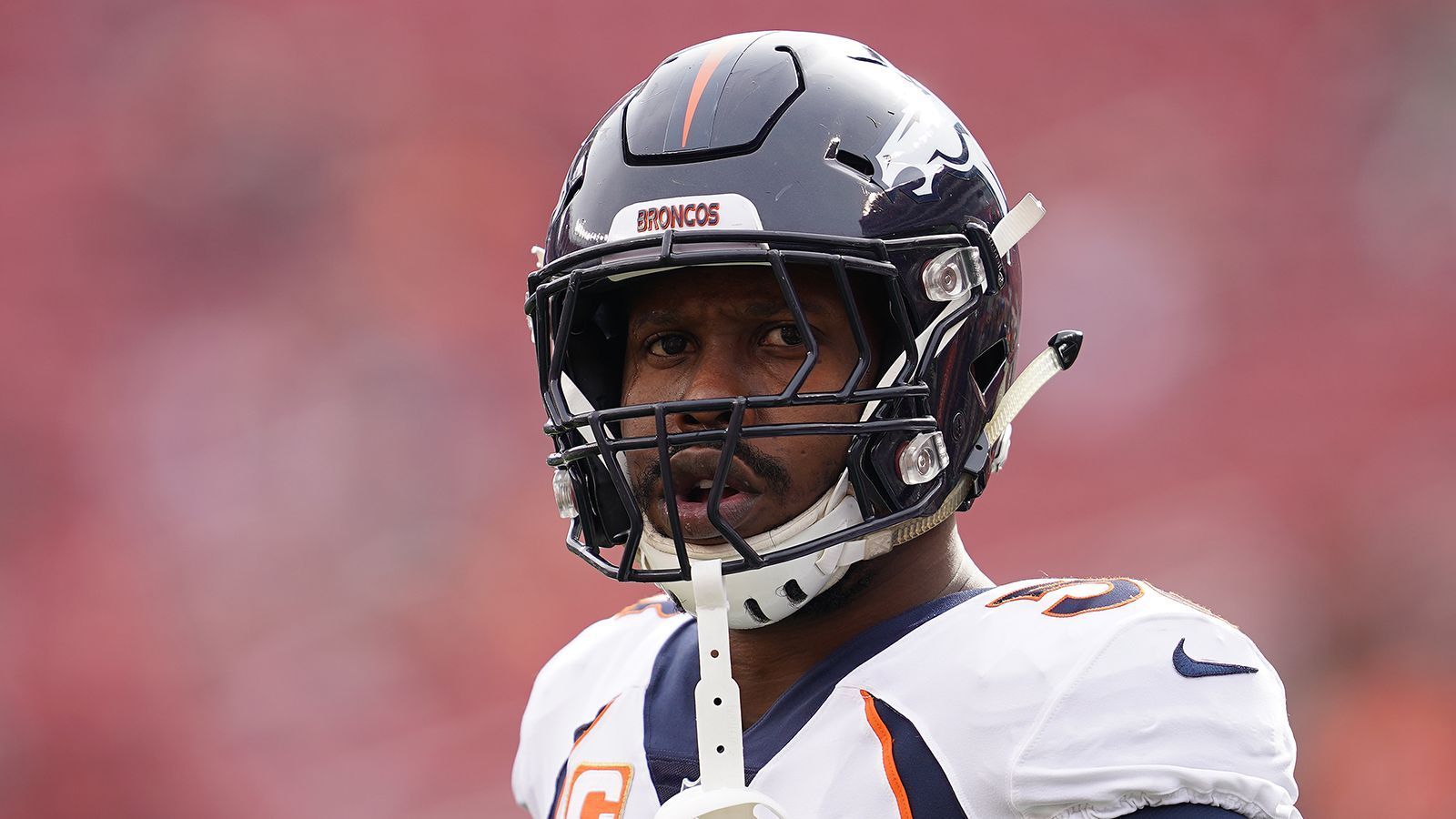 
                <strong>Von Miller (Denver Broncos)</strong><br>
                Gesamtwertung: 97Position: Outside Linebacker
              