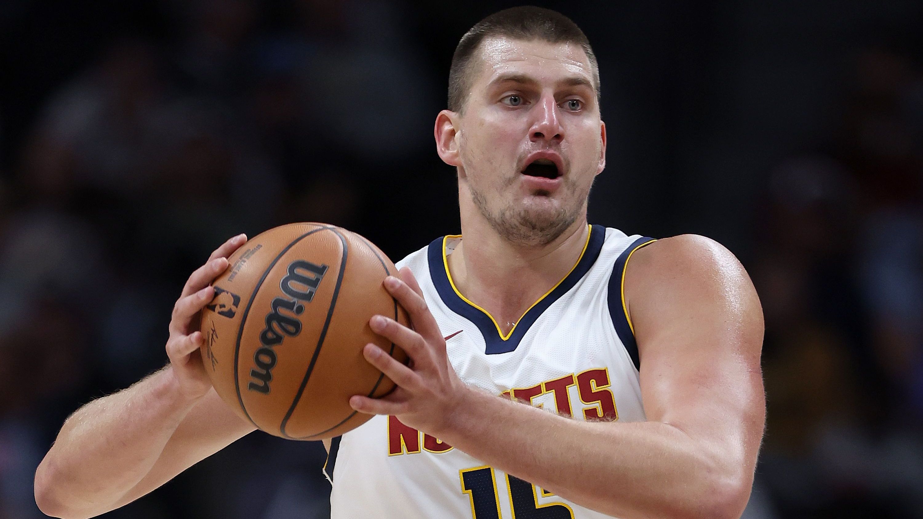 <strong>3. Denver Nuggets (zuvor Rang 3) </strong><br>4:0 in der vergangenen Woche. Die Nuggets haben sich nach einem Durchhänger wieder gefangen. Die Offense hat wieder Schwung und ist unglaublich gut auszuschauen. Bei den Siegen gegen Houston und bei den Suns verteilten die Nuggets 37 bzw. 38 Assists. Jackson und Jordan zerstörten ihr Ex-Team. Auch Murray ist zurück.