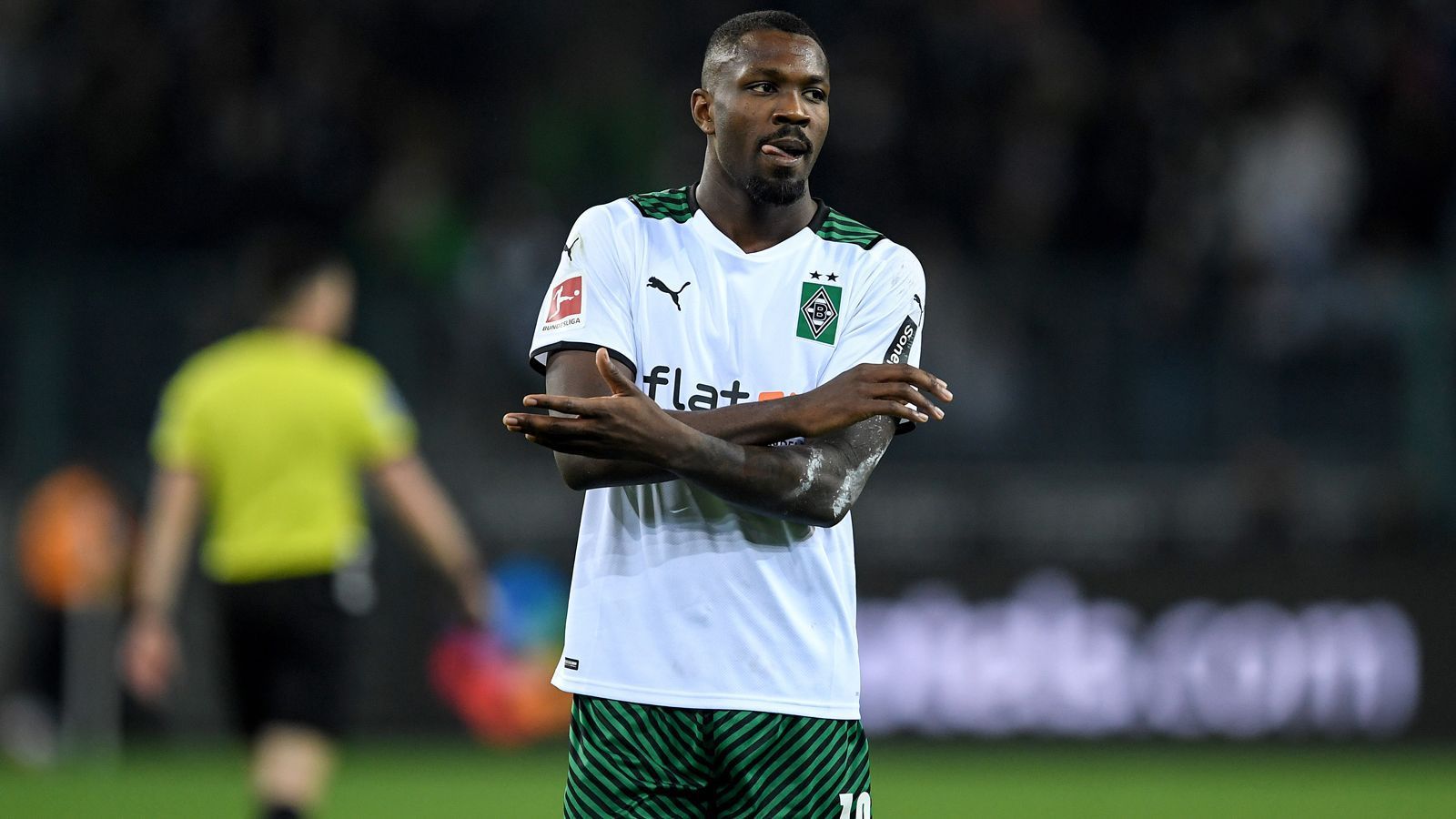 
                <strong>Marcus Thuram (Borussia Mönchengladbach)</strong><br>
                In der Offensive könnte Gladbach im Sommer tatsächlich ein größerer Umbruch bevorstehen, denn laut "Sport Bild" könnte auch Marcus Thuram ein Jahr vor Vertragsende abgegeben werden. Der Sohn des früheren Weltmeisters Lilian Thuram dürfte laut "Tuttosport" weiterhin von Inter Mailand umworben werden, der italienische Meister von 2021 wollte den Franzosen bereits nach dem Titelgewinn verpflichten. Wie Plea, so soll auch Thuram ungefähr 15 Millionen Euro Ablöse einbringen. Der FC Arsenal, der FC Sevilla und OGC Nizza wurden zuletzt als mögliche Abnehmer genannt.
              